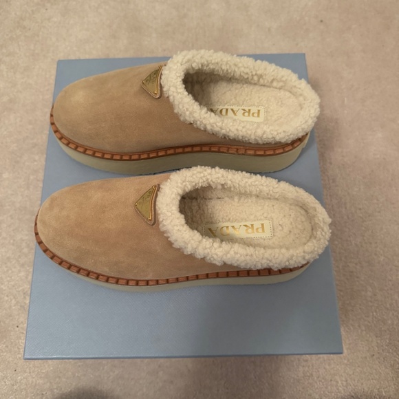 Authentic Prada Shearling Suede Mules - Picture 2 of 9